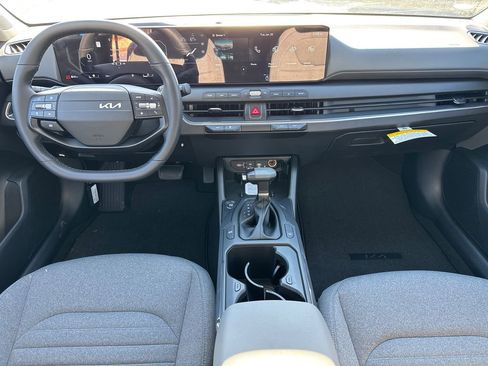 New 2025 Kia K4 EX image 22