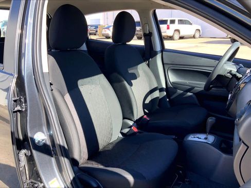 Used 2024 Mitsubishi Mirage ES image 8