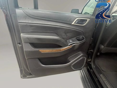 Used 2020 GMC Yukon XL Denali AWD/4WD image 16