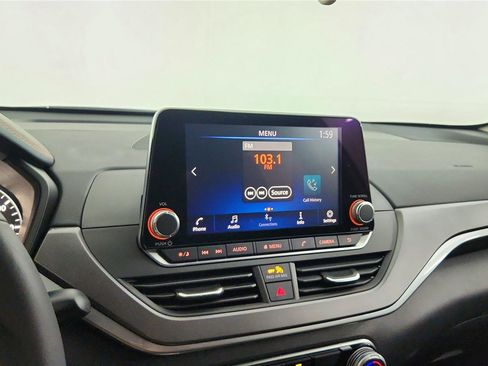 Certified 2024 Nissan Altima 2.5 SR image 30