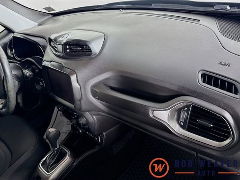 Used 2022 Jeep Renegade Latitude w/ Convenience Group image 31