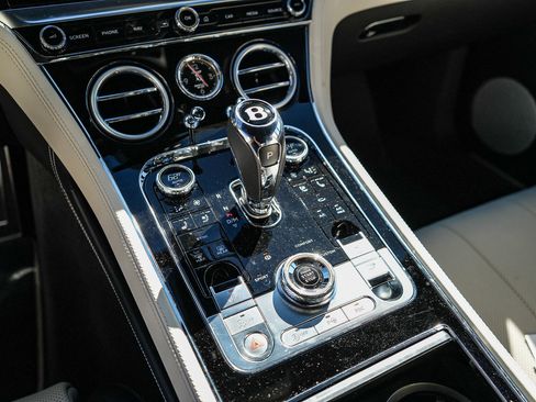 Used 2024 Bentley Continental GT V8 AWD/4WD image 22