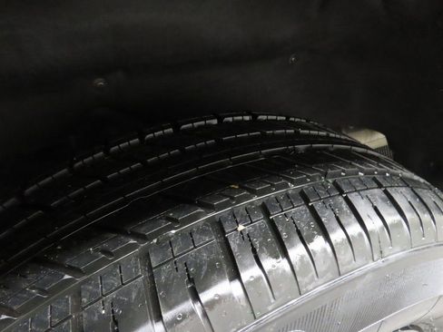 Used 2025 Chevrolet Silverado 1500 RST w/ Convenience Package II image 31