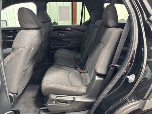 Certified 2025 Honda Pilot Sport image 16