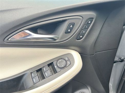 Used 2024 Buick Encore GX Avenir w/ Avenir Convenience Package image 21