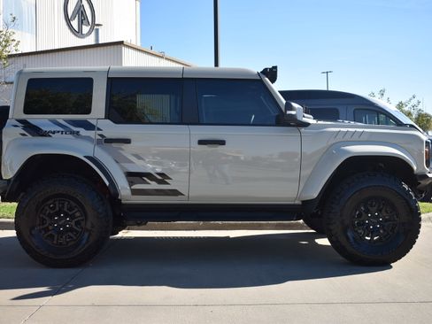 New 2025 Ford Bronco Raptor image 8