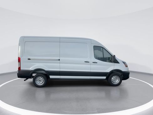 New 2026 Ford Transit 250 148 Medium Roof RWD image 9