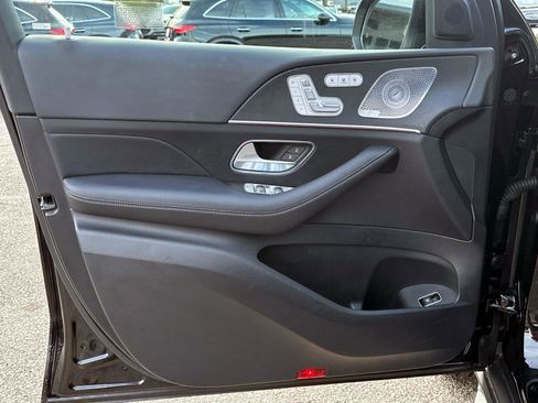 Certified 2025 Mercedes-Benz GLS 450 4MATIC image 17