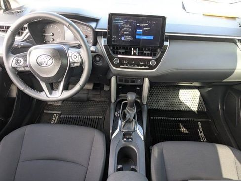 Used 2024 Toyota Corolla Cross LE FWD image 15