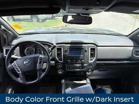 Used 2018 Nissan Titan SV w/ SV Convenience Package AWD/4WD image 18