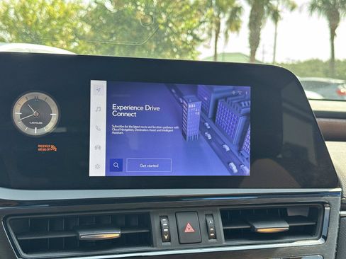 Used 2023 Lexus ES 350 w/ Premium Package FWD image 31