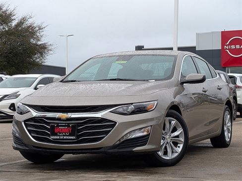 Used 2024 Chevrolet Malibu LT image 2