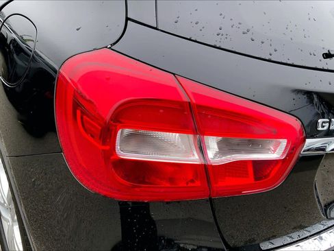 Used 2019 Mercedes-Benz GLA 250 4MATIC image 28