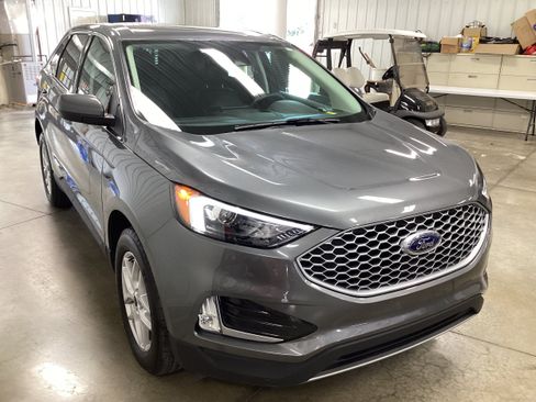 Used 2024 Ford Edge SEL w/ Convenience Package AWD/4WD image 8