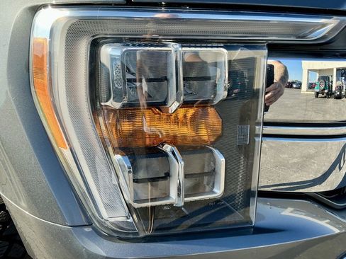 Used 2021 Ford F150 Lariat w/ Max Trailer Tow Package image 6