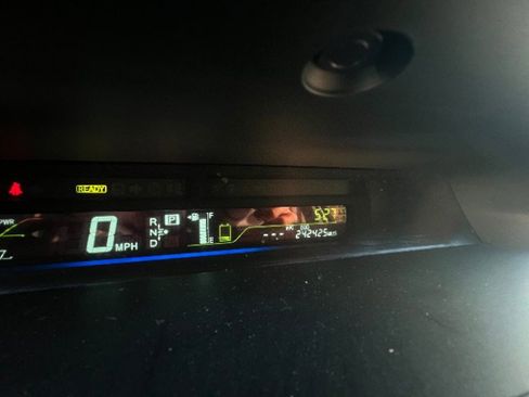 Used 2012 Toyota Prius V Three image 13