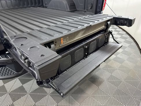 Used 2025 GMC Sierra 1500 Denali w/ Denali Reserve Package AWD/4WD image 34