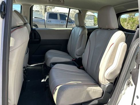 Used 2012 MAZDA MAZDA5 Grand Touring image 17