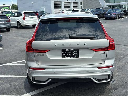 Certified 2025 Volvo XC60 B5 Plus AWD/4WD image 29