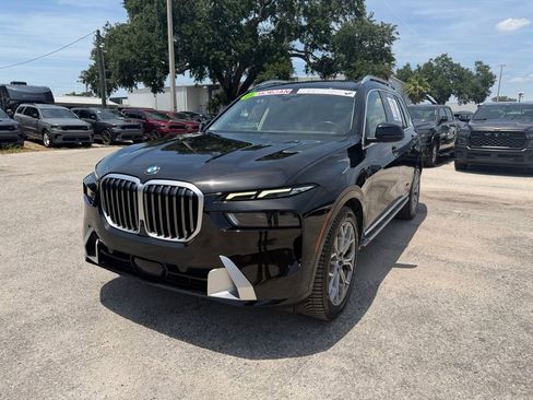 Used 2023 BMW X7 xDrive40i AWD/4WD image 2