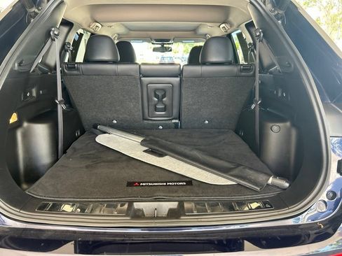 Used 2024 Mitsubishi Outlander SE Black Edition FWD image 35