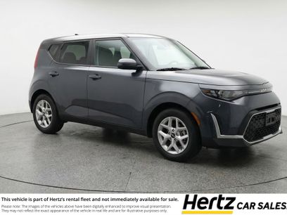 Used 2025 Kia Soul LX w/ LX Technology Package