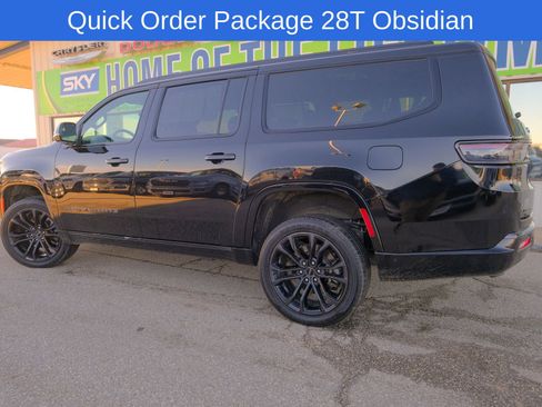 Used 2023 Jeep Grand Wagoneer L Series III w/ Rear Seat Video Group 1 image 4