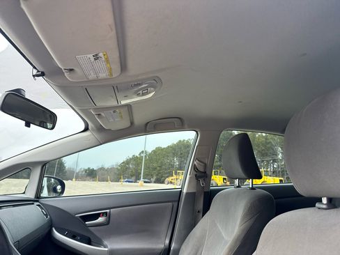 Used 2011 Toyota Prius Five image 12