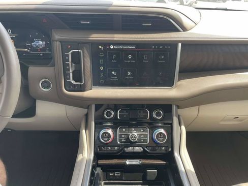 Used 2024 GMC Yukon XL Denali w/ Denali Reserve Package AWD/4WD image 22