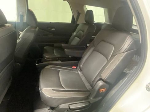 Used 2022 Nissan Pathfinder SL w/ SL Premium Package AWD/4WD image 14