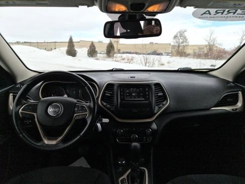 Used 2015 Jeep Cherokee Latitude image 32