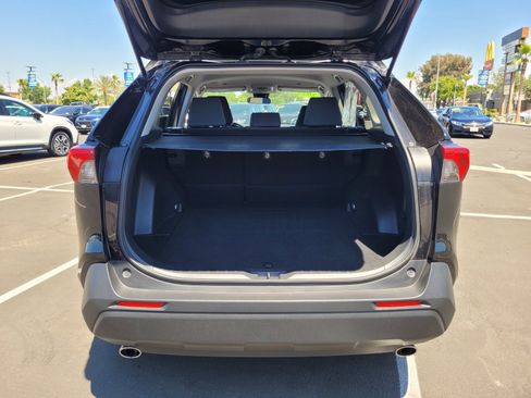 Used 2025 Toyota RAV4 XLE AWD/4WD image 28