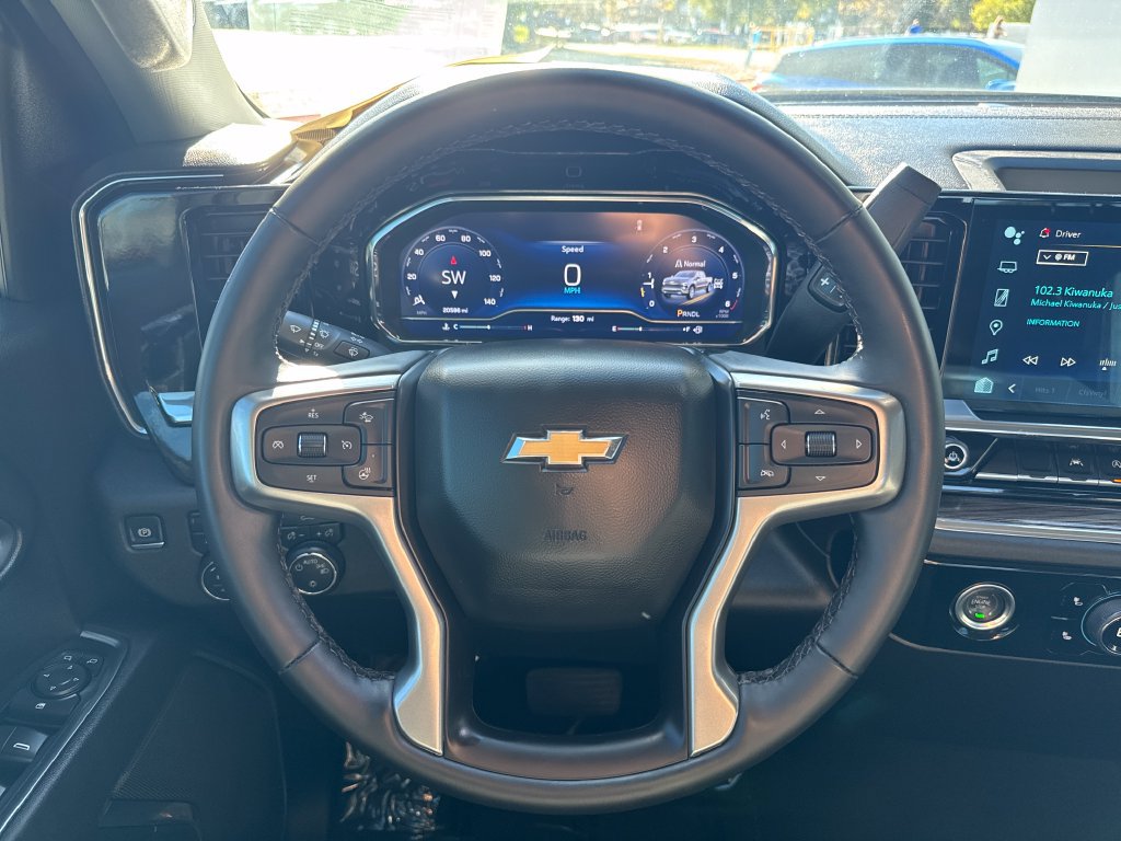 Used 2024 Chevrolet Silverado 1500 LT AWD/4WD image 14
