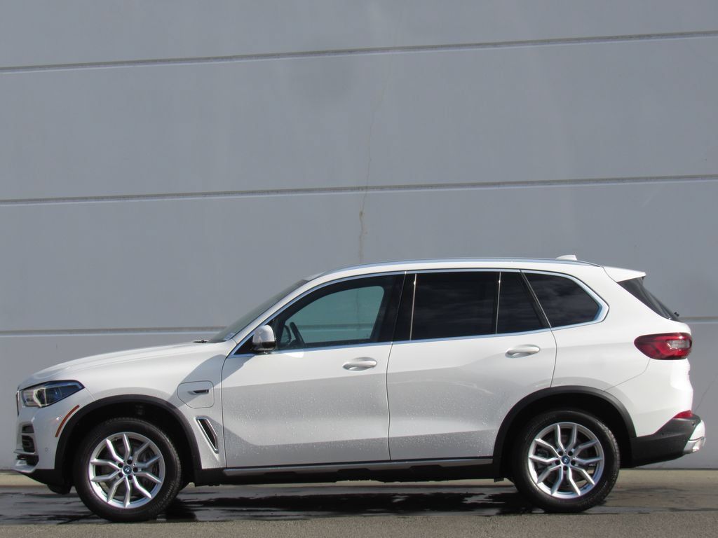 Used 2023 BMW X5 xDrive45e w/ Executive Package AWD/4WD image 4