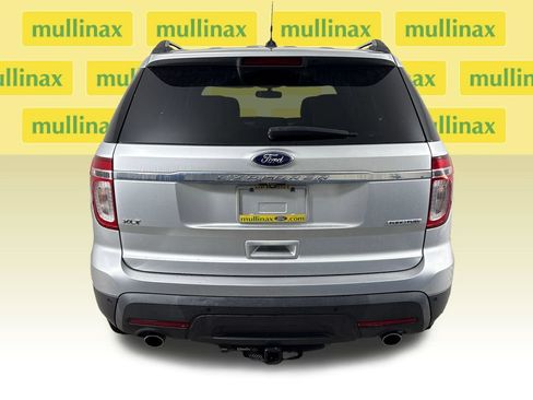 Used 2014 Ford Explorer XLT w/ Equipment Group 201A FWD image 9