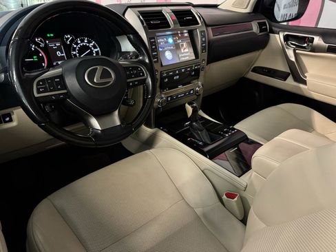 Used 2021 Lexus GX 460 Premium w/ Premium Package AWD/4WD image 19