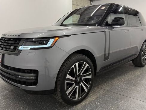 Used 2023 Land Rover Range Rover SE AWD/4WD image 5
