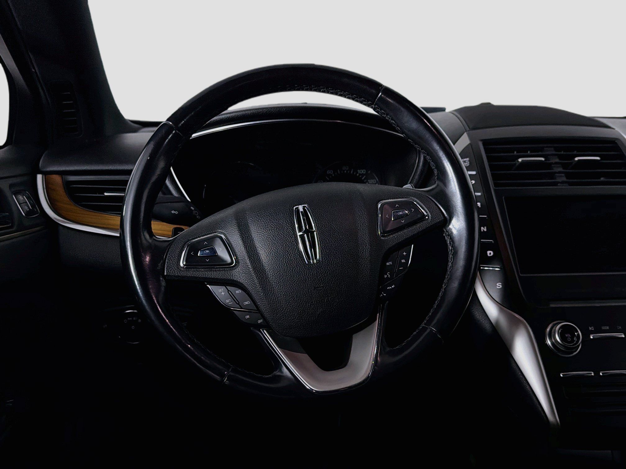 Used 2019 Lincoln MKC Select w/ Select Plus Package FWD image 18
