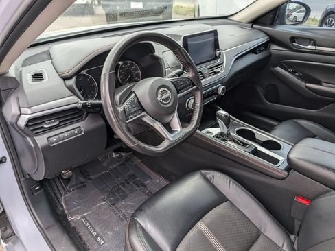 Used 2024 Nissan Altima 2.5 SR FWD image 12