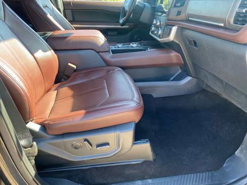 Used 2022 Ford Expedition Max Limited AWD/4WD image 32
