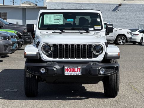 New 2026 Jeep Gladiator Sport image 8