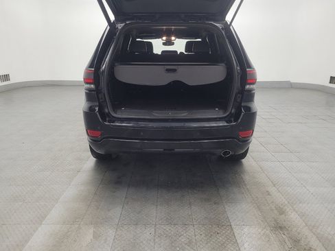 Used 2017 Jeep Grand Cherokee Altitude RWD image 29
