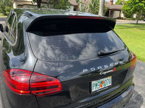 Used 2016 Porsche Cayenne image 22