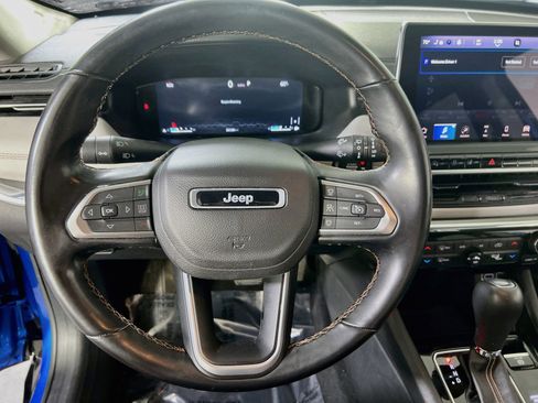 Used 2022 Jeep Compass Limited w/ Elite Group AWD/4WD image 11