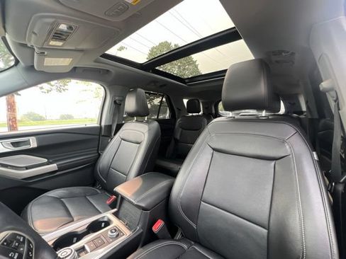 Used 2023 Ford Explorer Limited w/ Limited Technology Package AWD/4WD image 26