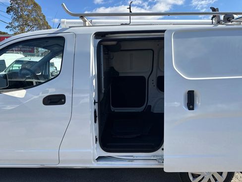 Used 2019 Nissan NV200 SV w/ Navigation Package image 41