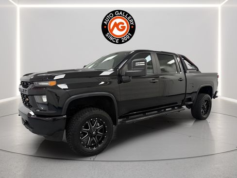 Used 2022 Chevrolet Silverado 2500 Custom w/ Custom Convenience Package AWD/4WD image 3