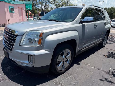 Used 2017 GMC Terrain SLT w/ Driver Alert Package I FWD image 11