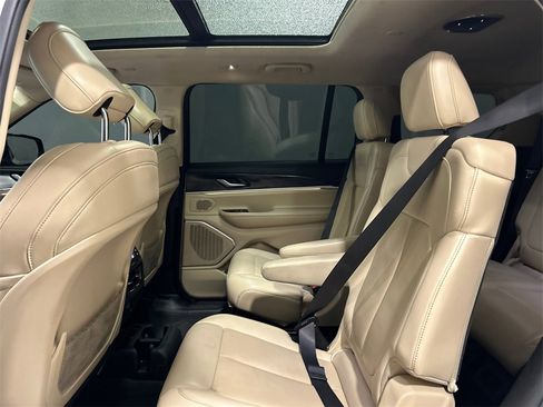 Used 2021 Jeep Grand Cherokee L Limited image 32