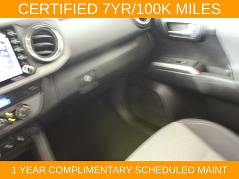Used 2022 Toyota Tacoma TRD Off-Road w/ Technology Package AWD/4WD image 13